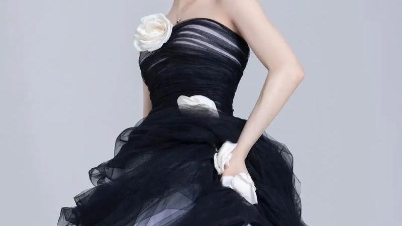 杨紫出任2026北京国际花展宣传大使，国民闺女邂逅花卉盛宴